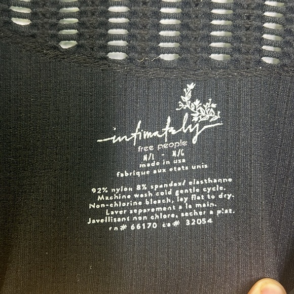 Free People - Black Ribbed Form Fit Cutout Long Sleeve Top Size Medium/ Large - Picture 8 of 10